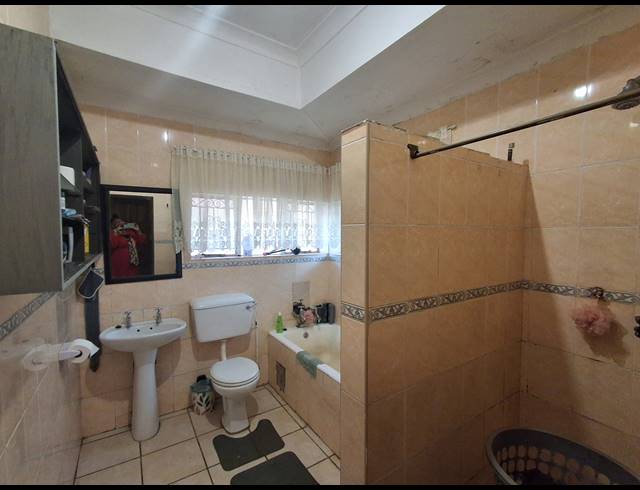 3 BEDROOM FREESTANDING FOR SALE IN IRENE PARK
